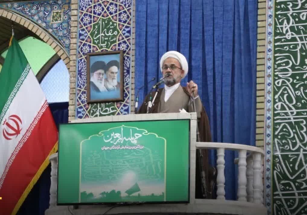 امام جمعه موقت کرمان از عملکرد موفق رسانهها در جنگ ١٢ روزه تقدیر کرد امام جمعه موقت کرمان از عملکرد موفق رسانهها در جنگ ١٢ روزه تقدیر کرد