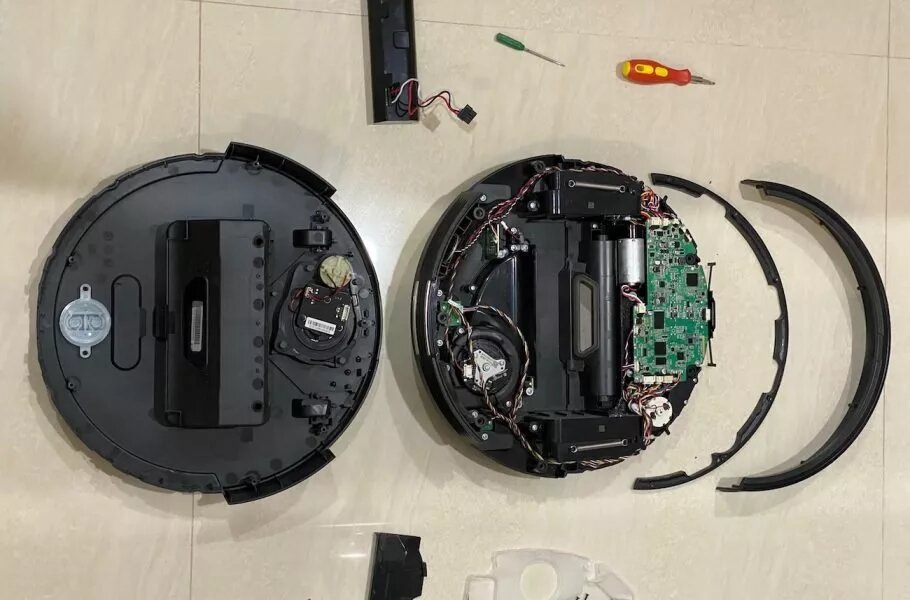 جاسوس جارو رباتیک/  جاروهایی که مخفیانه اطلاعات خانه را به شرکت ارسال میکنند! جاسوس جارو رباتیک/  جاروهایی که مخفیانه اطلاعات خانه را به شرکت ارسال میکنند!