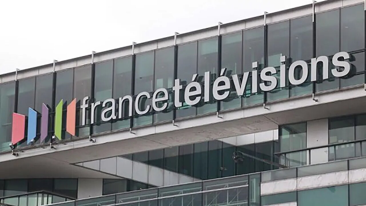 ببینید | تخلیه دفتر مرکزی تلویزیون فرانسه پس از تهدید بمبگذاری ببینید | تخلیه دفتر مرکزی تلویزیون فرانسه پس از تهدید بمبگذاری