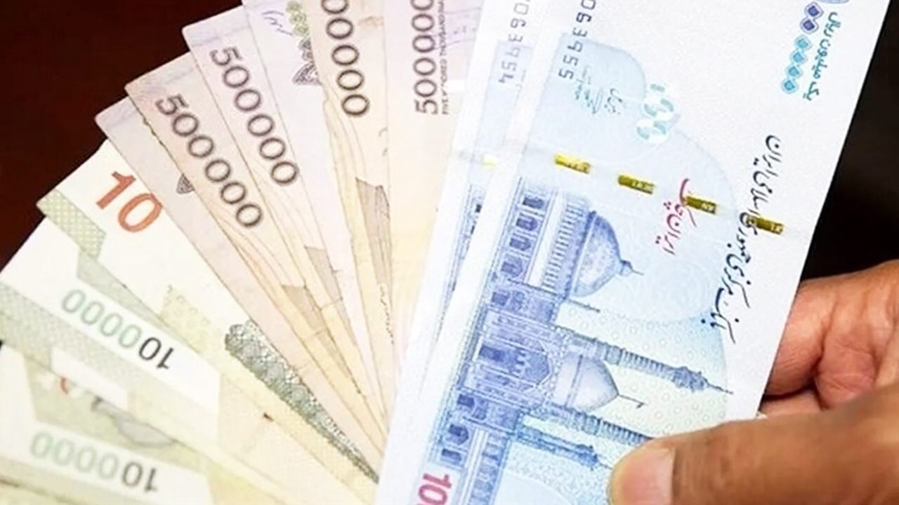 خبر مهم یک نماینده درباره تغییر حقوق سال آینده کارمندان و بازنشستگان/ با افزایش بالای ۴۰ درصدی حقوق موافقت شد؟ خبر مهم یک نماینده درباره تغییر حقوق سال آینده کارمندان و بازنشستگان/ با افزایش بالای ۴۰ درصدی حقوق موافقت شد؟