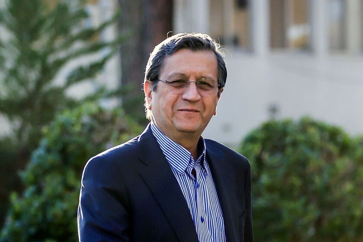 همتی: وعده دو هفته‌ای بسنت تمام شد؛ اقتصاد ایران فرو نپاشید/ فروپاشی اقتصادی با بیانیه سیاسی محقق نمی‌شود